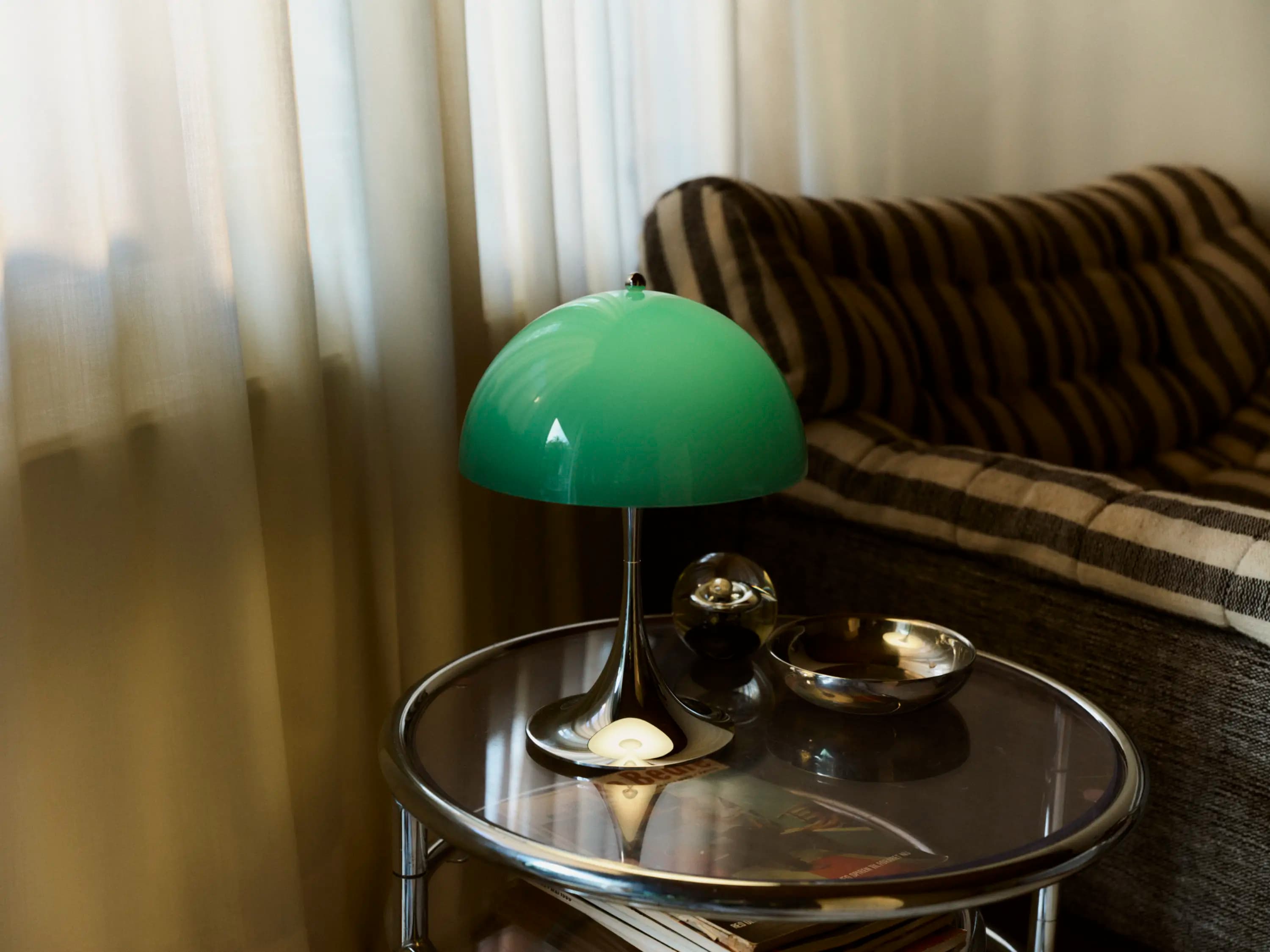 Louis Poulsen Panthella 250 Portable Lamp Original opal green — фото 7