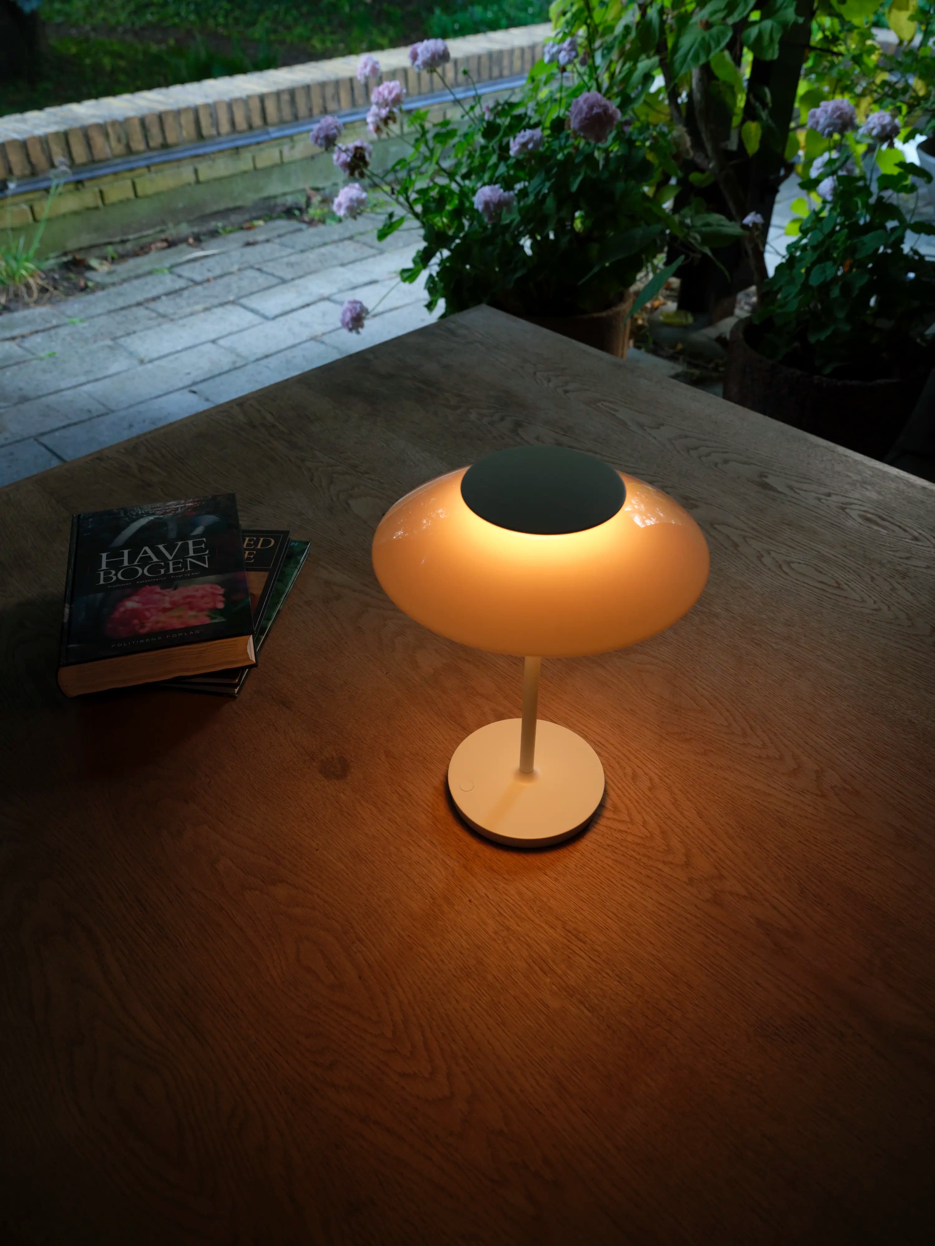 Louis Poulsen PH 80 Portable Lamp Opal white/white — фото 8