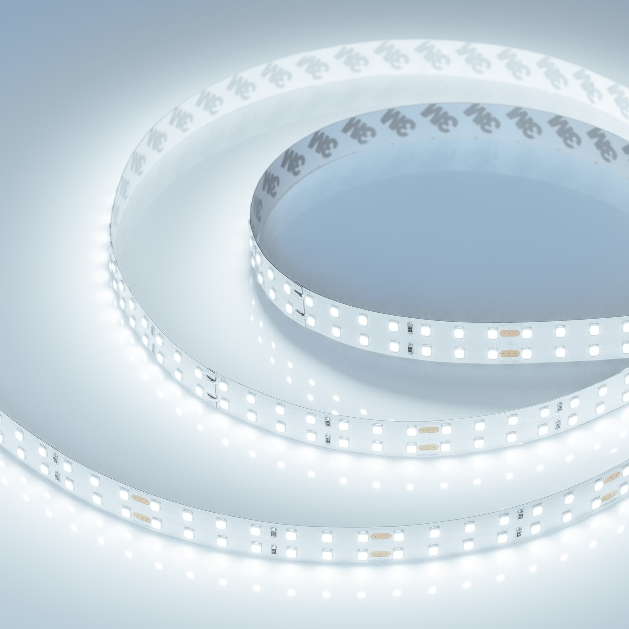 Светодиодная лента RT-A196-15mm 24V Cool 8K (20 W/m, IP20, 2835, 5m) (Arlight, 20 Вт/м, IP20) 019088(2) — фото 1