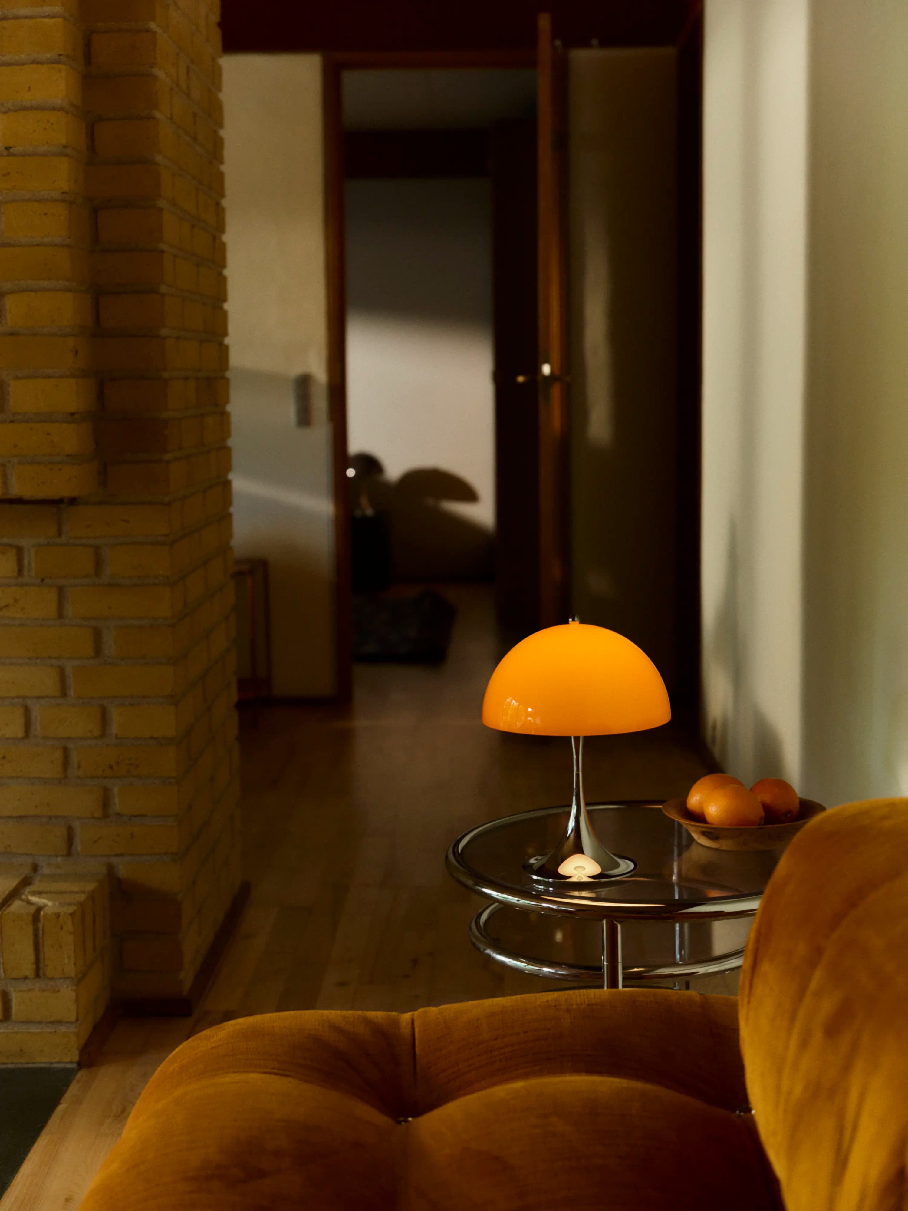 Louis Poulsen Panthella 250 Portable Lamp Original opal orange — фото 7