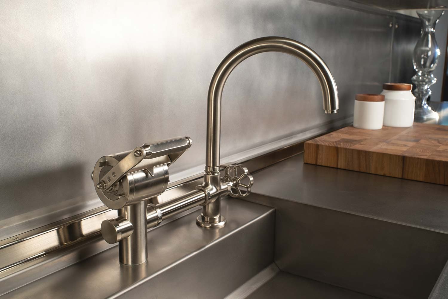 RESTART Однорычажный смеситель с изогнутым изливом — фото 14