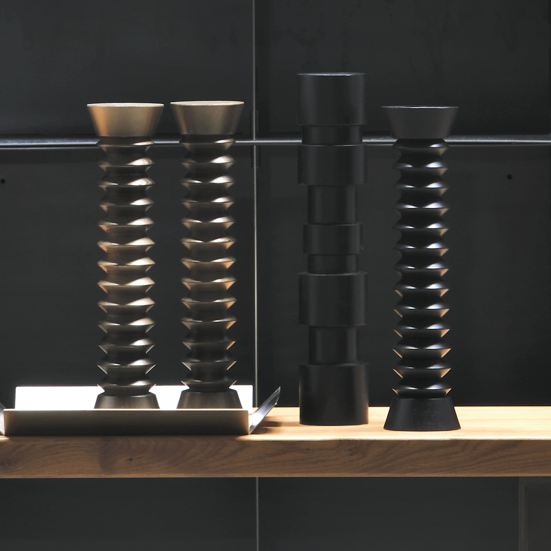 Adriani & Rossi Scultura verticale in legno