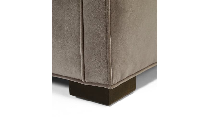 Кресло Theodore Alexander Pendleton Barrel Chair — фото 2