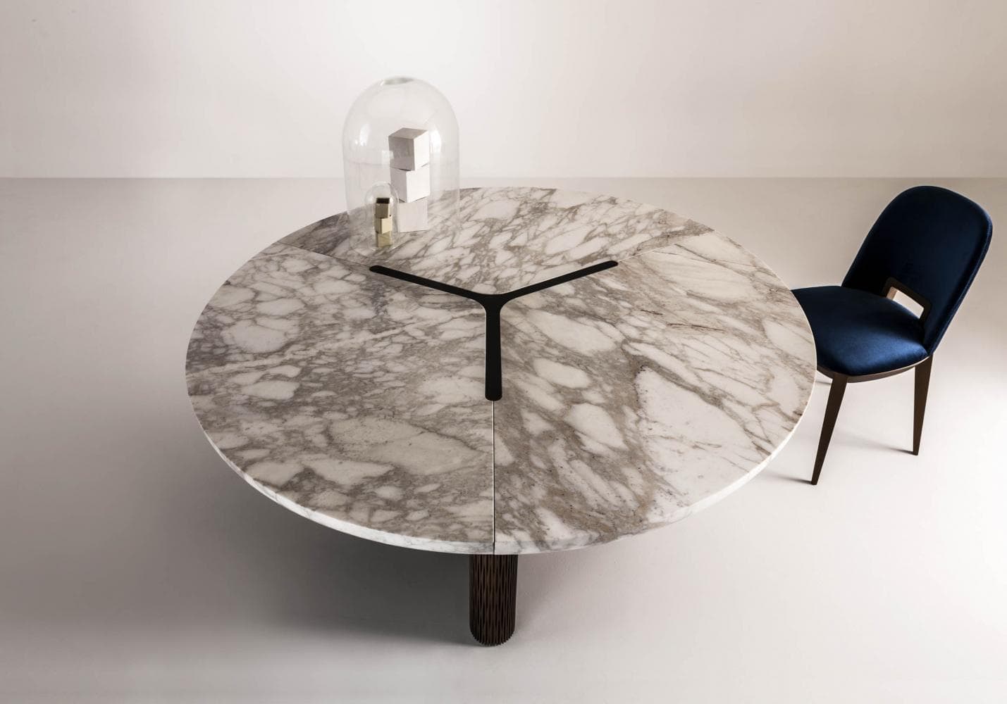 Обеденный стол Laurameroni Infinity Round table — фото 13