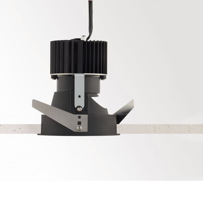 Встраиваемый в потолок светильник Delta Light iMAX ADJUSTABLE BR8 82729