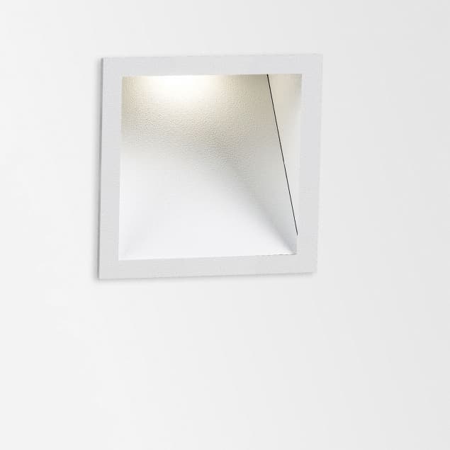 Встраиваемый в стену светильник Delta Light HELI 1 SCREEN LED WW