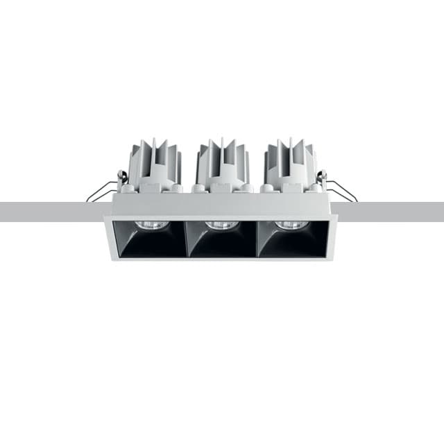 Встраиваемый в потолок светильник iGuzzini Laser Blade L High Contrast N169