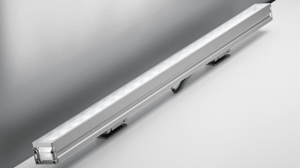 Встраиваемый в грунт светильник Artemide outdoor LineaLed Wallwasher — фото 2