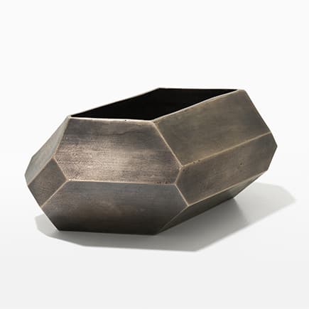 Ваза Holly Hunt BRONZE FACETED VASES