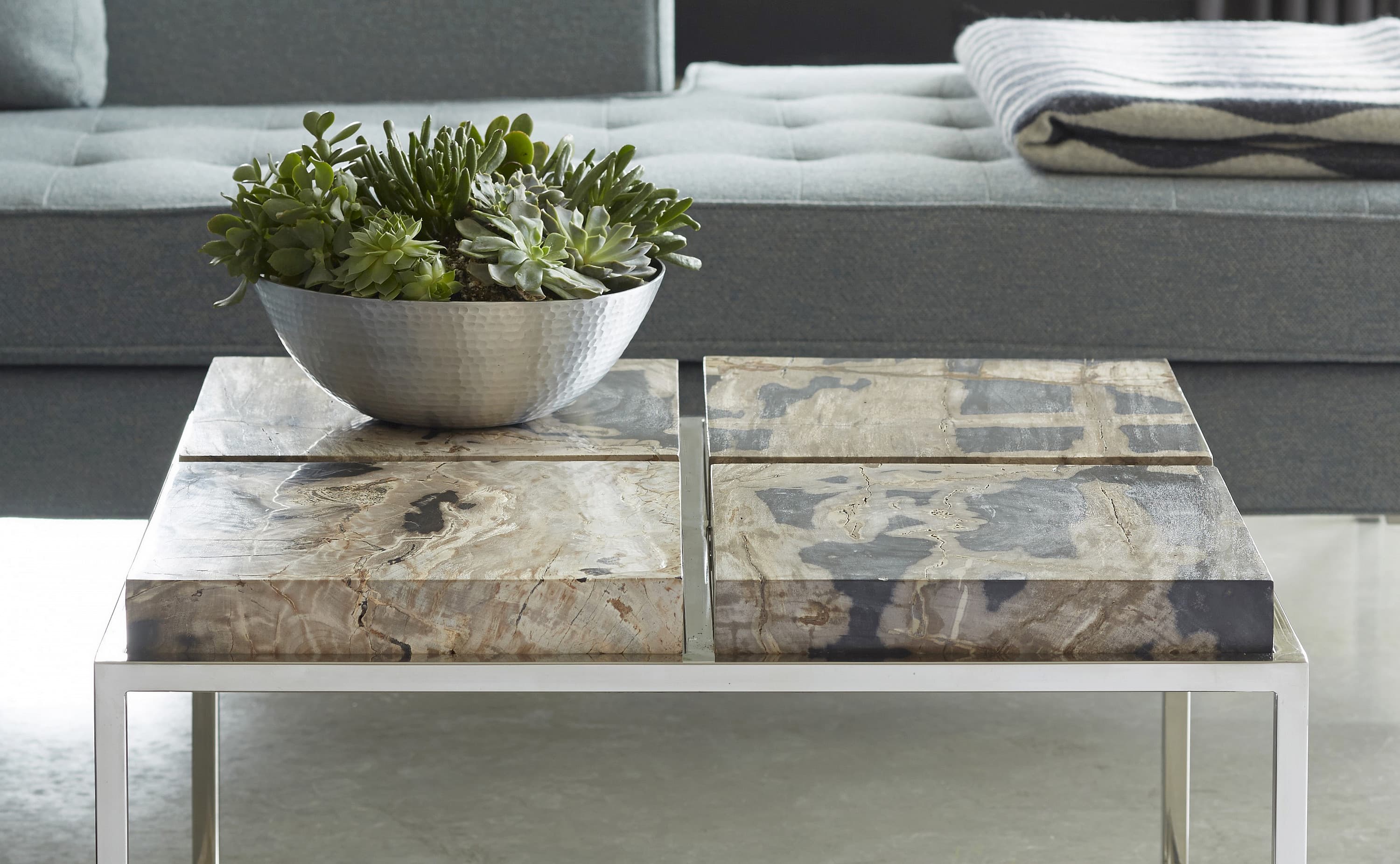 Кофейный столик Phillips Collection Petrified Wood Coffee Table, SS Base — фото 5