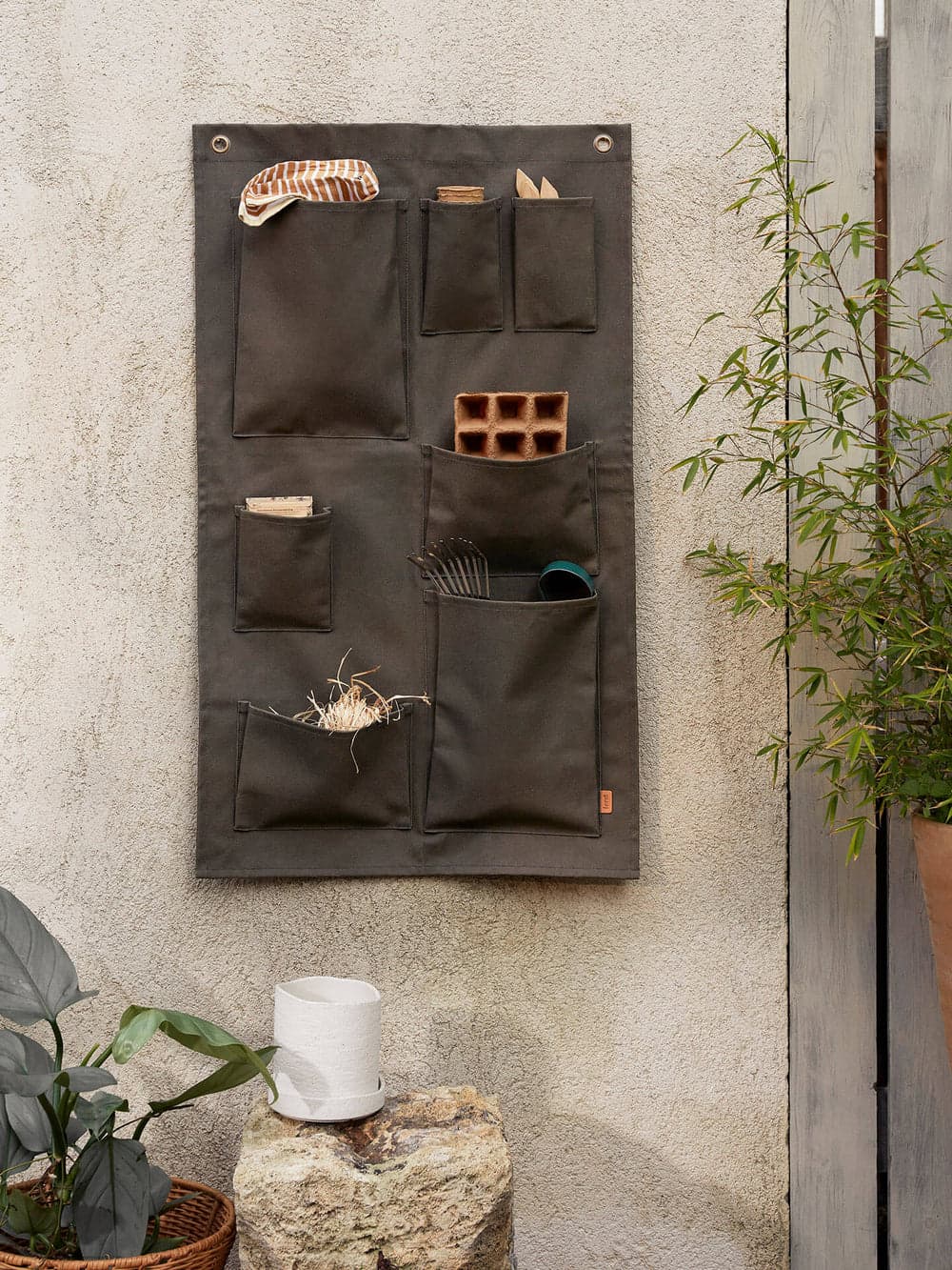 Ferm Living Bark Garden Wall Storage - Olive — фото 3