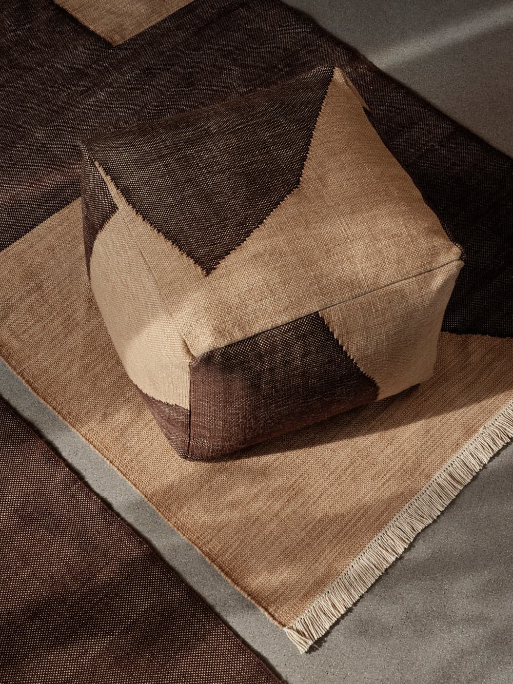 Ferm Living Forene Square Pouf - Tan/Chocolate — фото 3