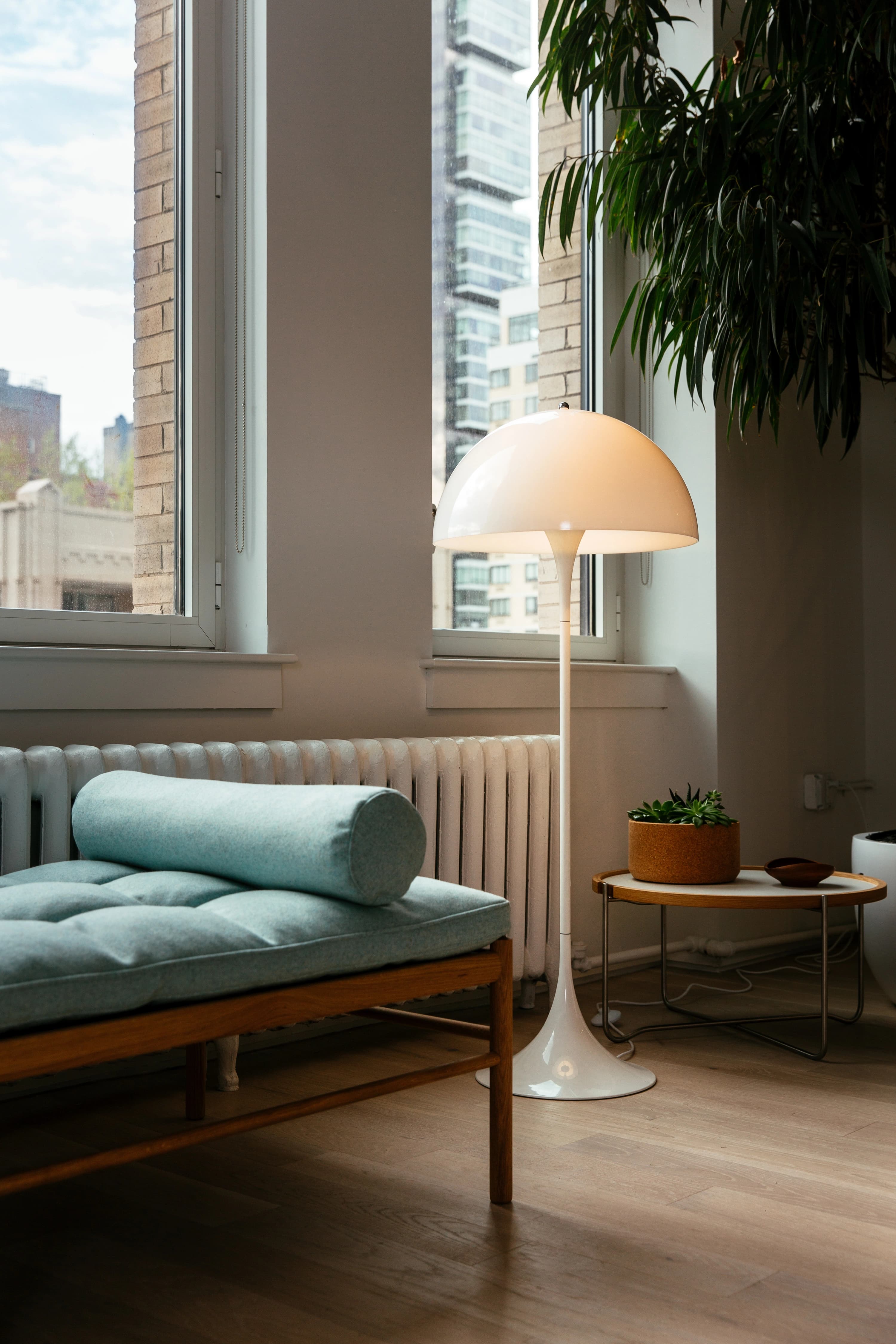 Louis Poulsen Panthella Floor Lamp White opal acryl — фото 9