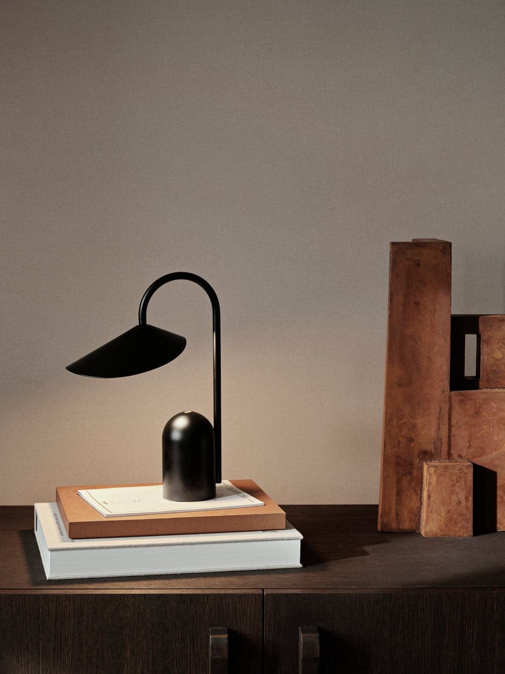Ferm Living Arum Portable Lamp - Black — фото 3