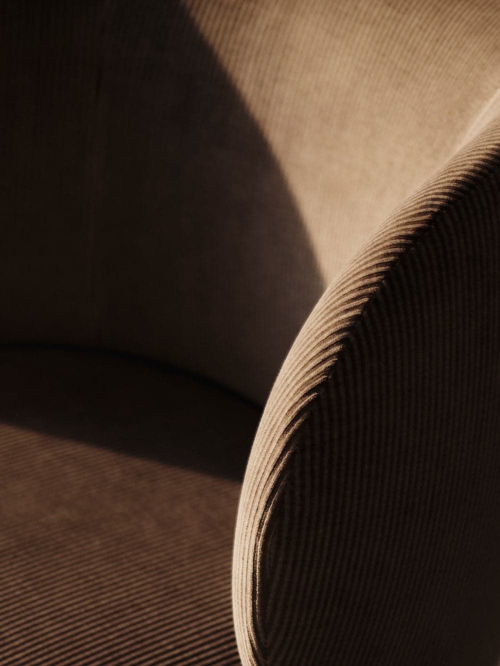 Ferm Living Rico Dining Chair - Castors - Devoré Velvet - Flint Grey — фото 3