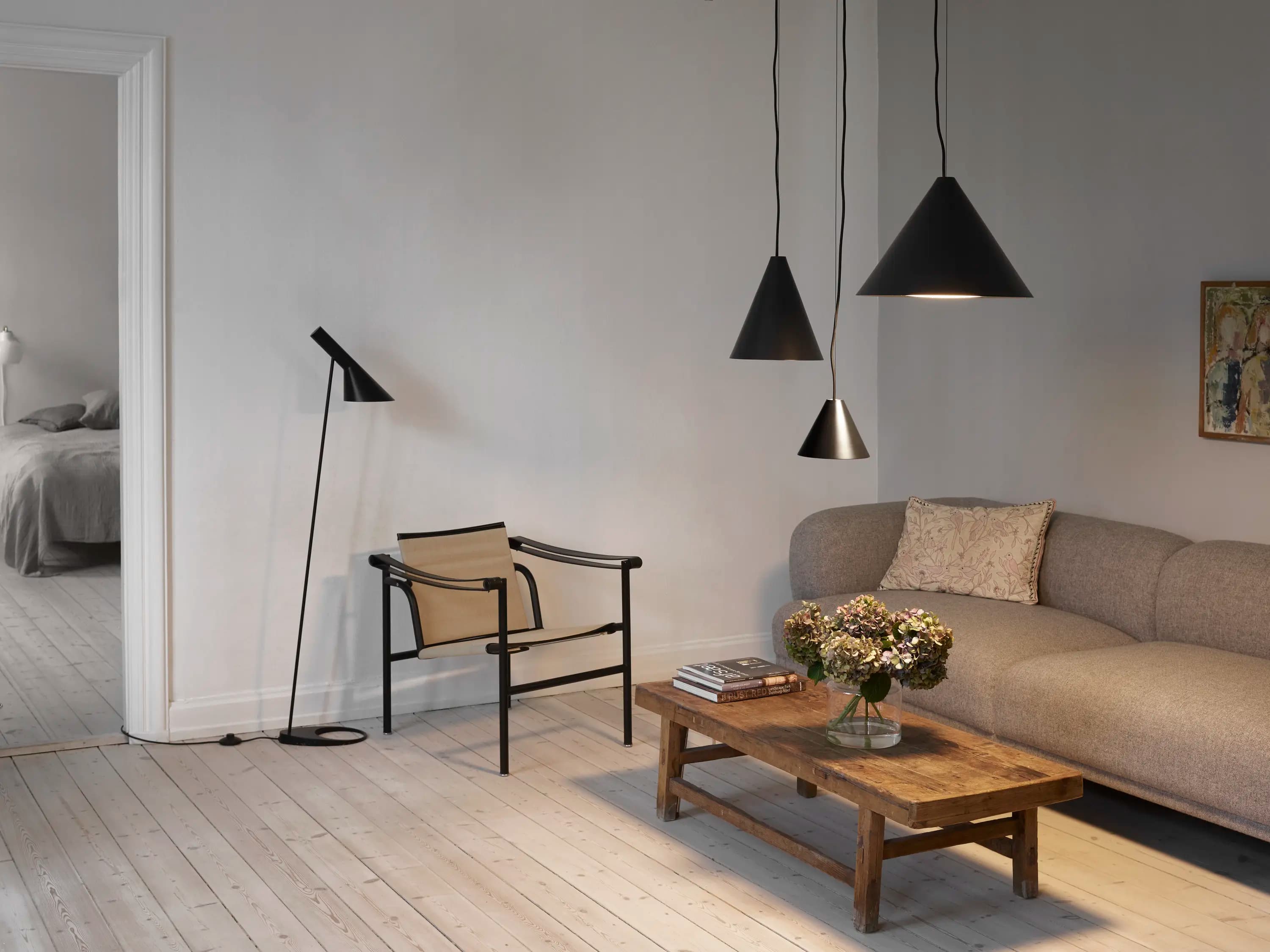 Louis Poulsen AJ Floor Lamp Black — фото 6