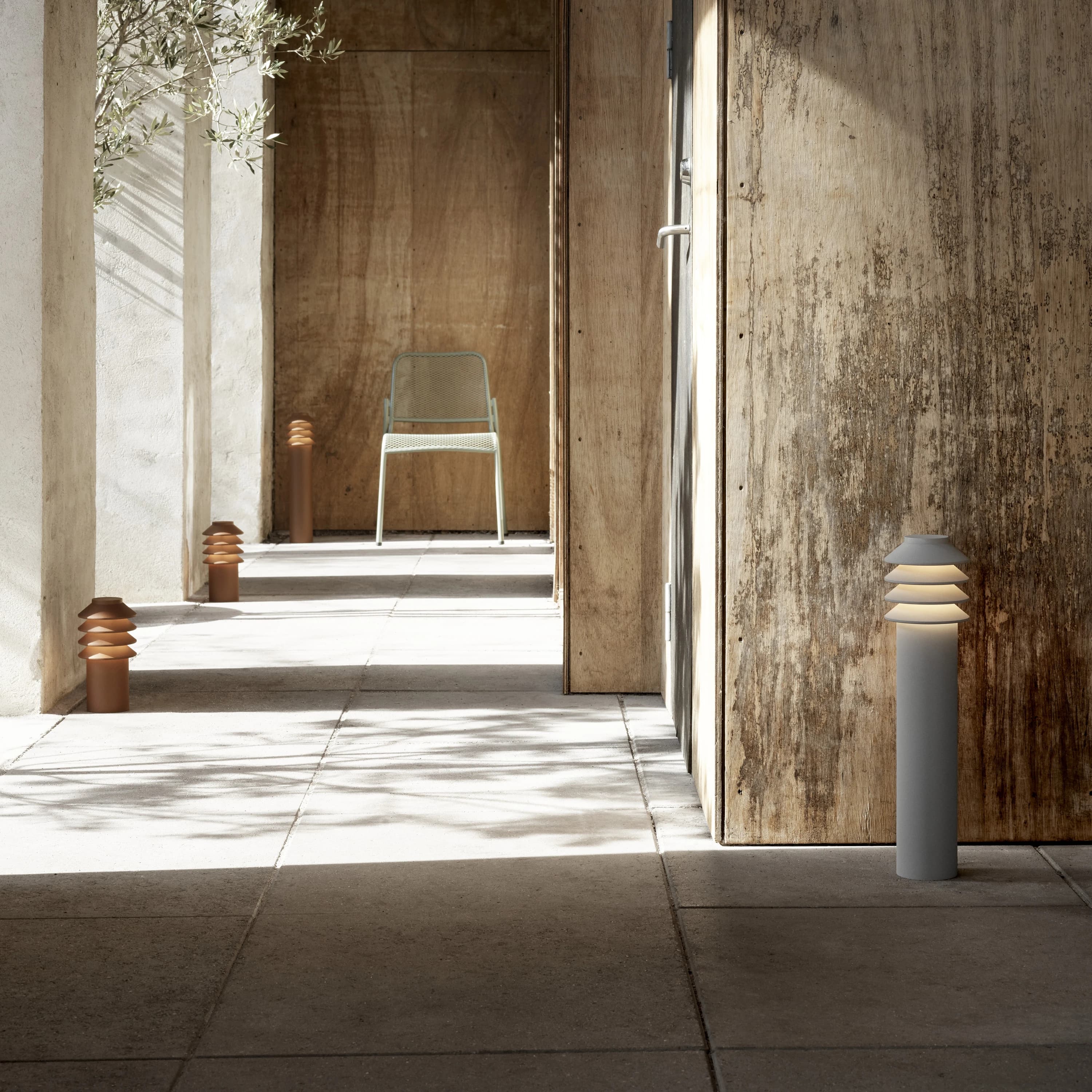 Louis Poulsen Bysted Garden Bollard Aluminium colour texture SHORT — фото 4
