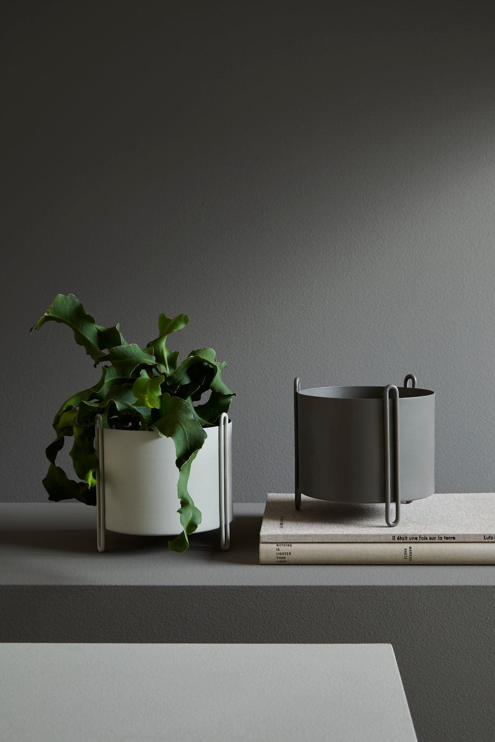 WOUD Pidestall planter (Small) - Taupe — фото 5