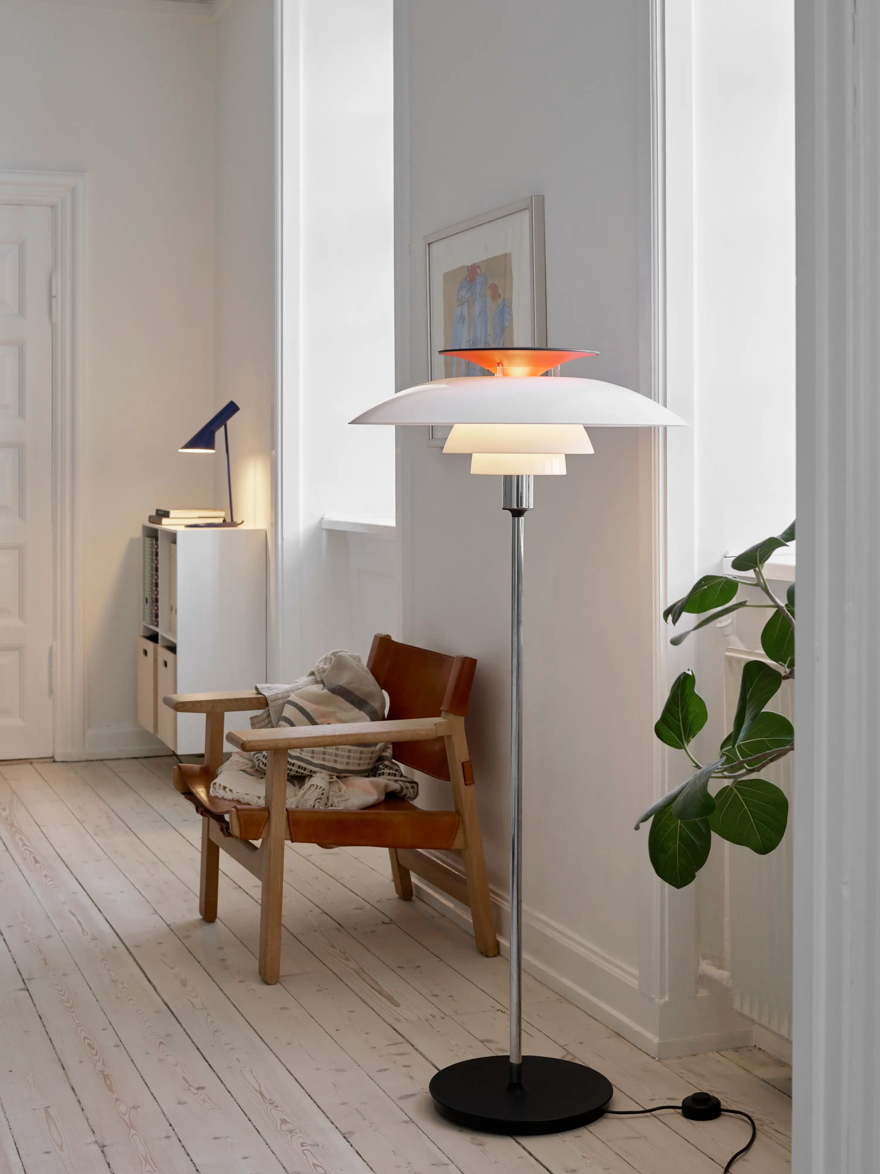 Louis Poulsen PH 80 Floor Lamp Opal white/black — фото 3