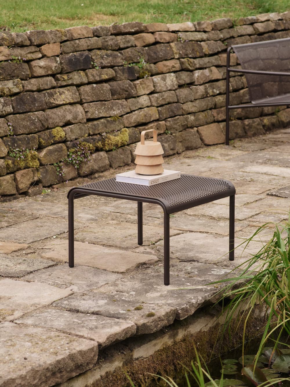 Ferm Living Dapple Low Table - 57 x 57 - Dark Chocolate — фото 3