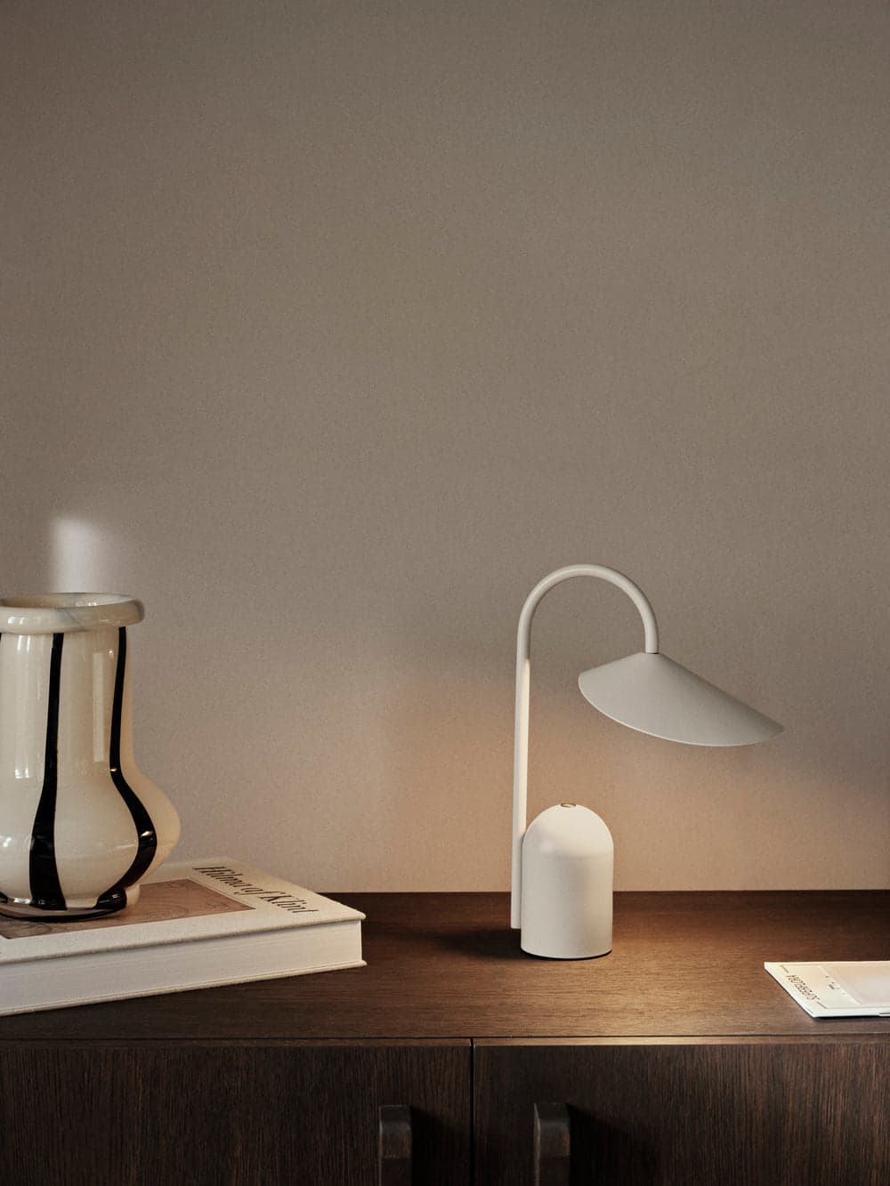 Ferm Living Arum Portable Lamp - Cashmere — фото 5