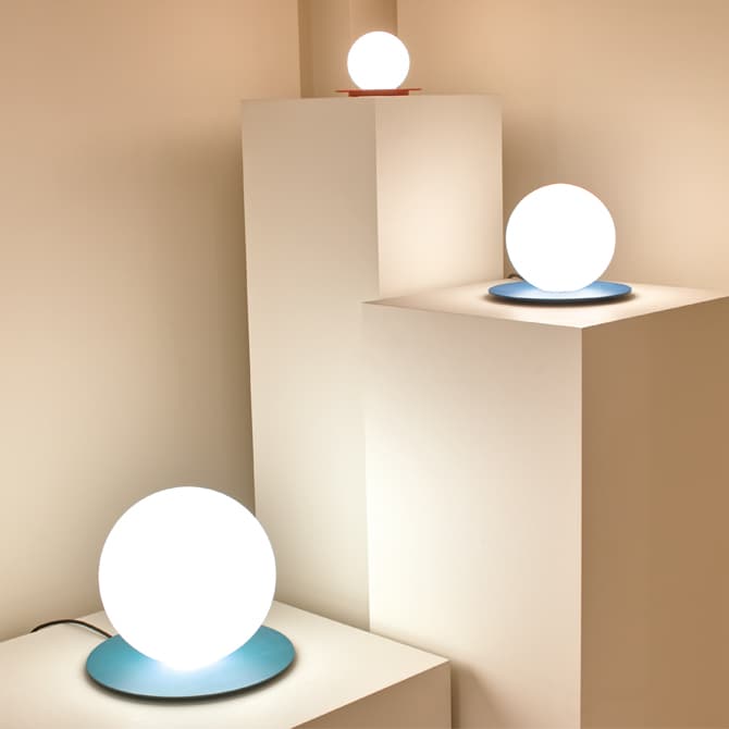 Axo Light Kiss Table