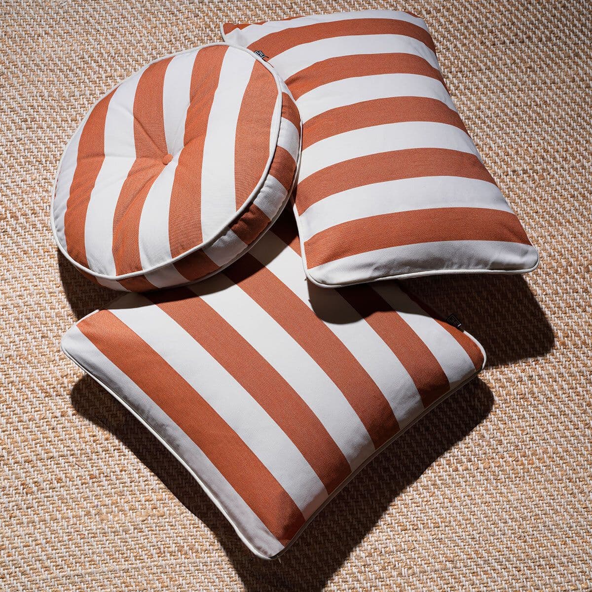 Eichholtz Outdoor Cushion Florent Round — фото 2