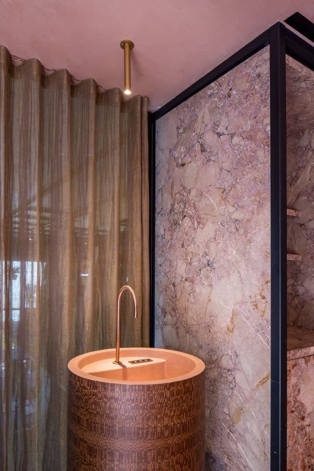 Delta Light NEEDLE Delta Light