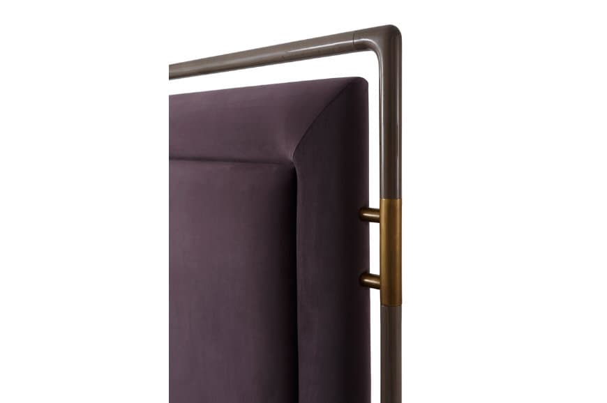 Двуспальная кровать Theodore Alexander Delmar King Bed