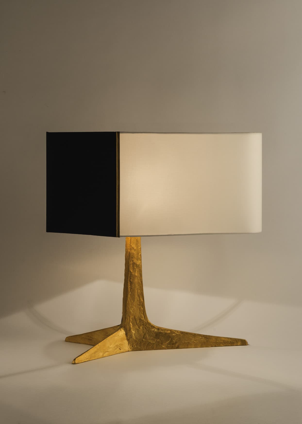 Настольная лампа Charles TRIPODE Charles