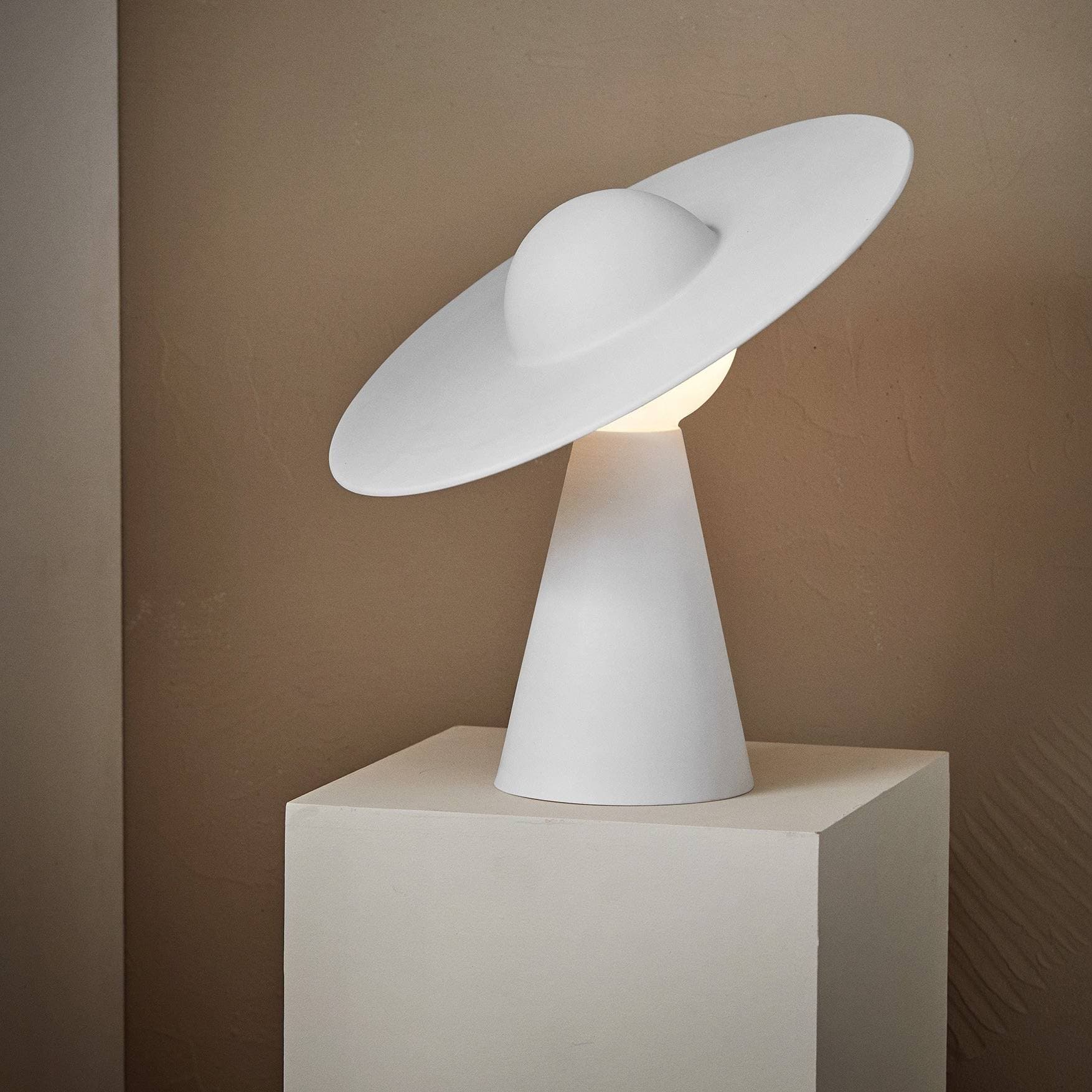 Настольный светильник Moebe Ceramic Table Lamp Moebe