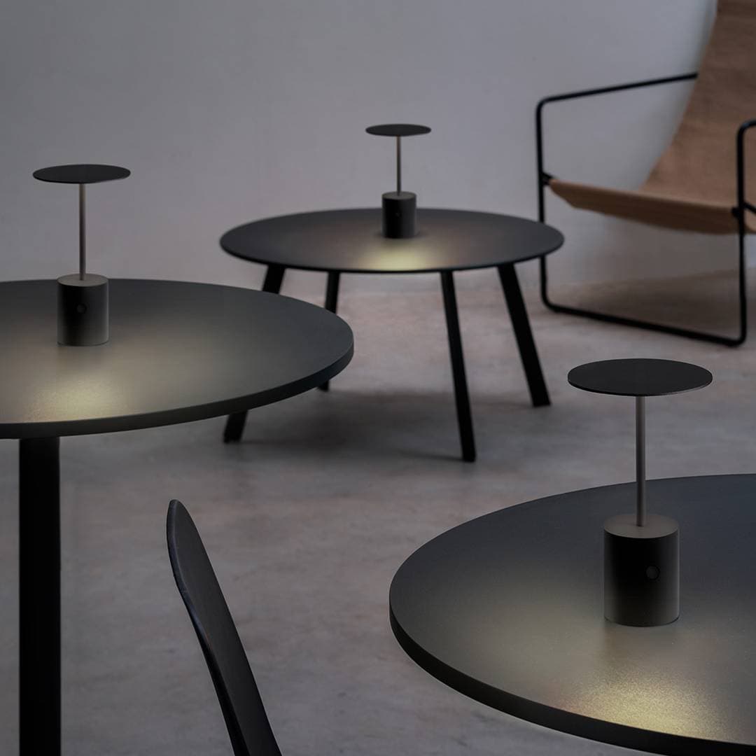 Настольный портативный светильник Arkoslight YORU Arkoslight