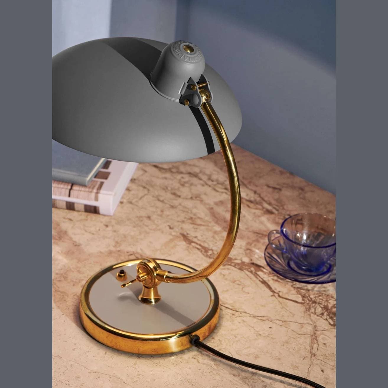 Настольный светильник FRITZ HANSEN KAISER idell 6631-Т Luxus FRITZ HANSEN