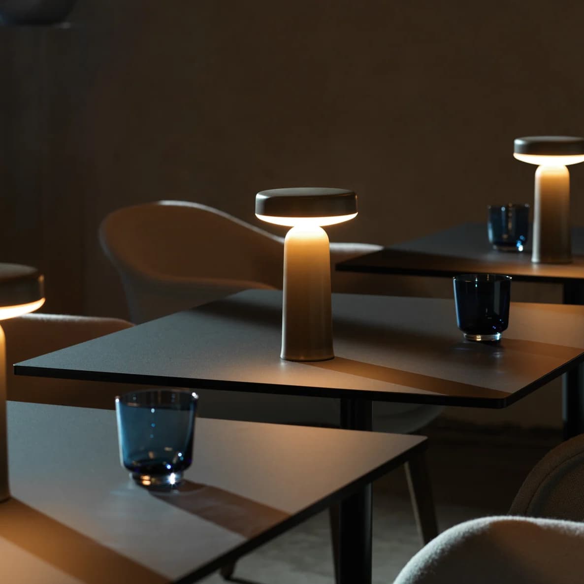 Настольный светильник Muuto Ease Portable Lamp MUUTO