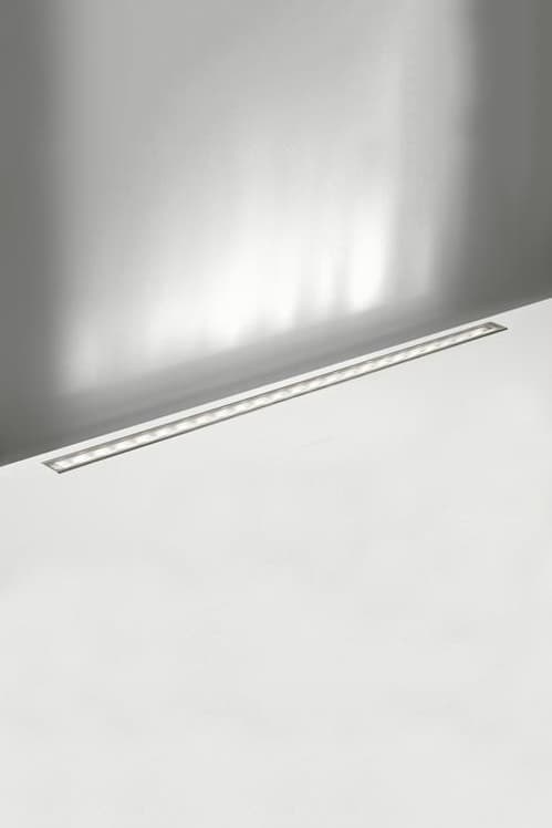 Встраиваемый в грунт светильник Artemide outdoor LineaLed Wallwasher Artemide outdoor
