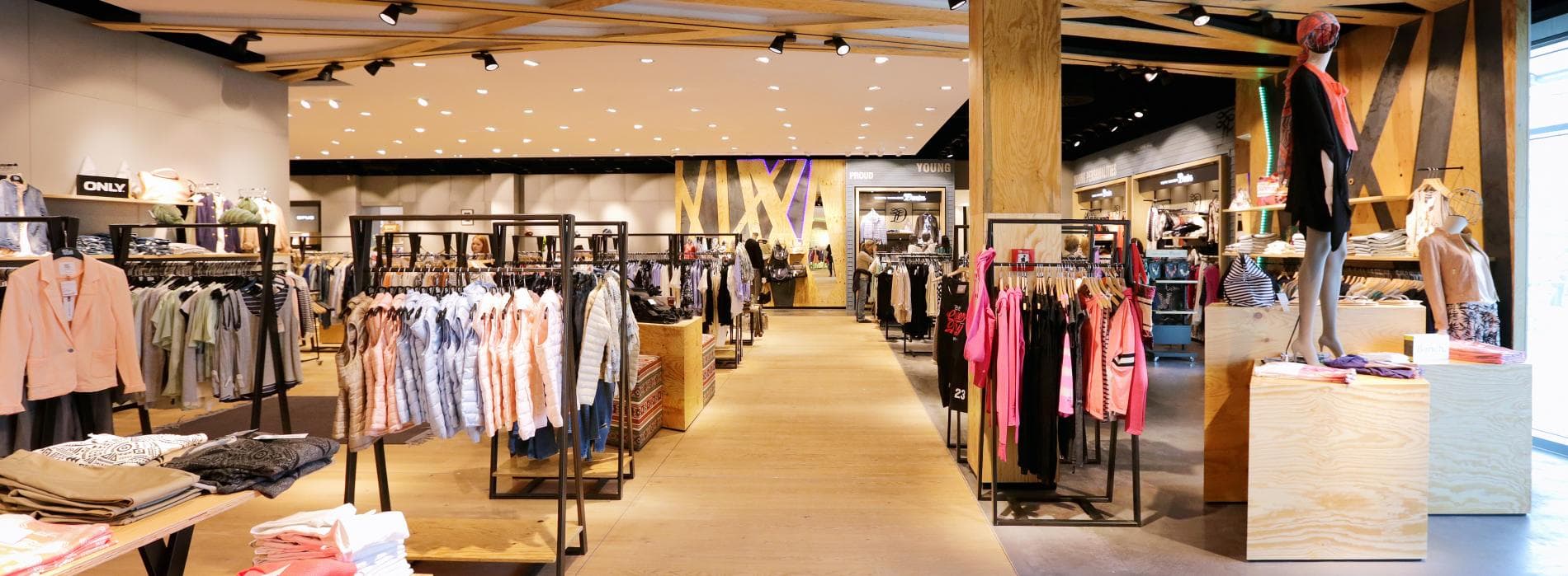 Трековый светодиодный светильник Lival Priority Lival