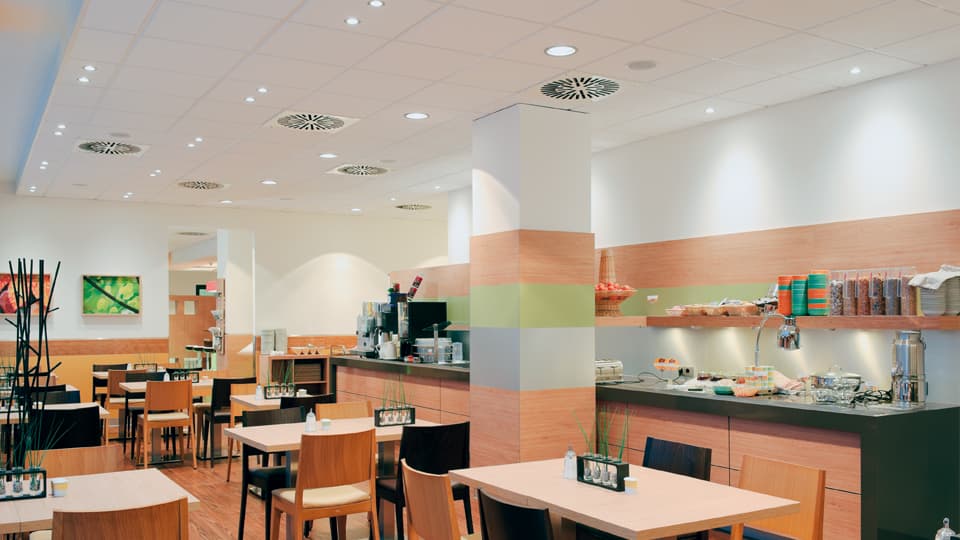 Встраиваемый в потолок светильник Artemide Architectural Parabola 55 Square Artemide Architectural