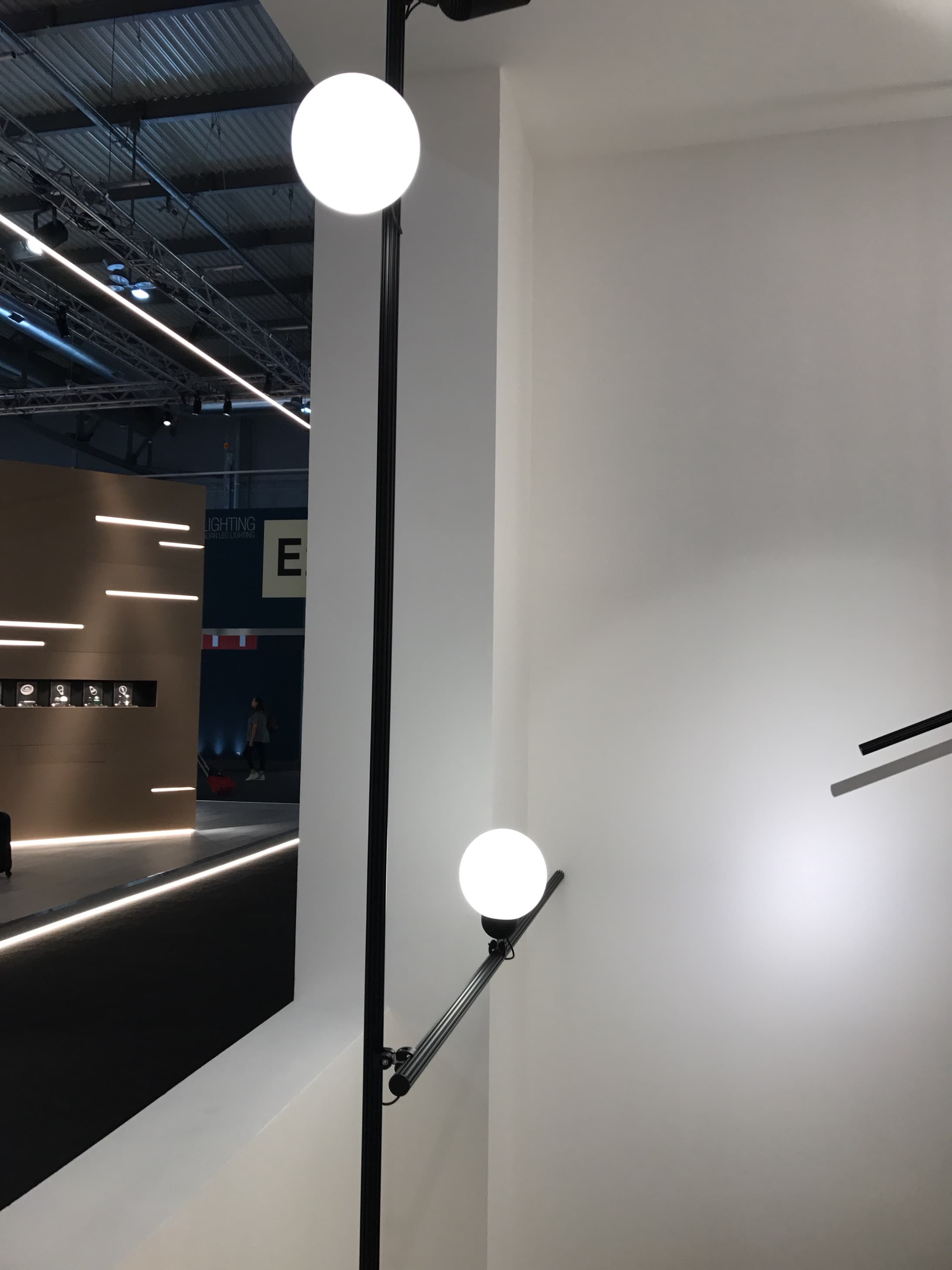 Трековый светодиодный светильник Fabbian Freeline F44 L11 02 Fabbian