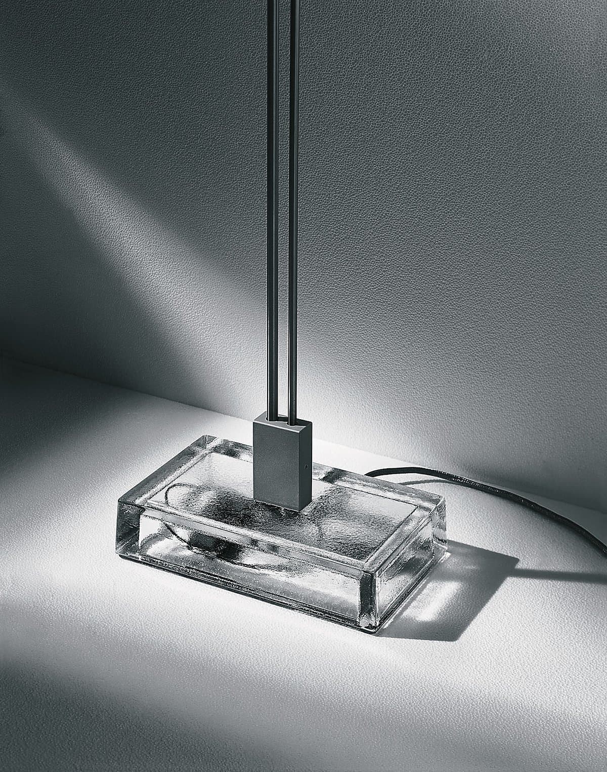 Напольный светильник Ingo Maurer Stand Up For Your Light Ingo Maurer