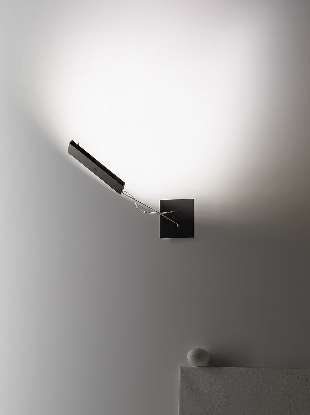 Настенный светильник Ingo Maurer WaLL.E.D Ingo Maurer