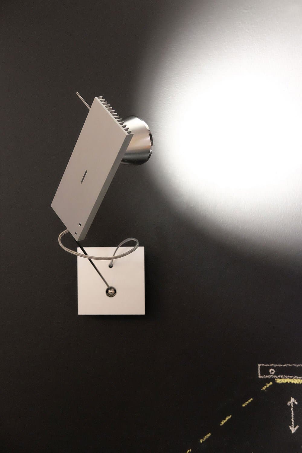 Настенный светильник Ingo Maurer WaLL.E.D Ingo Maurer