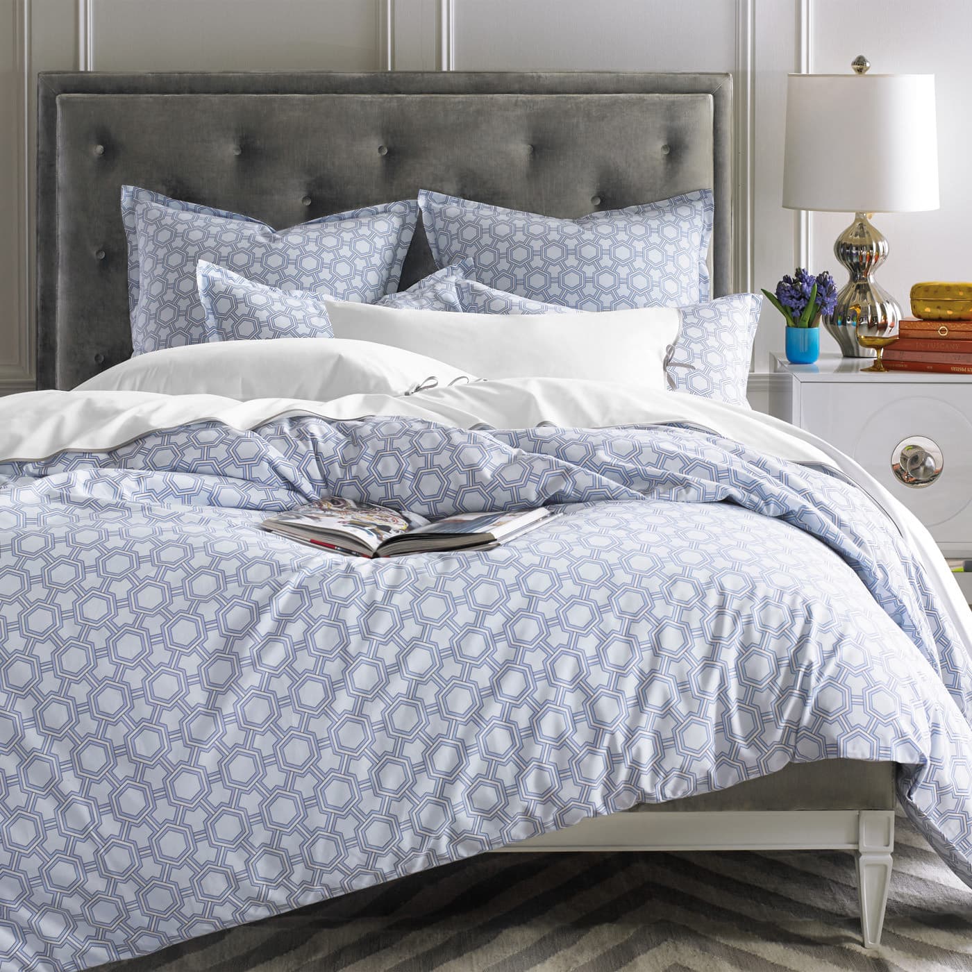 Двуспальная кровать Jonathan Adler Lampert Queen Bed