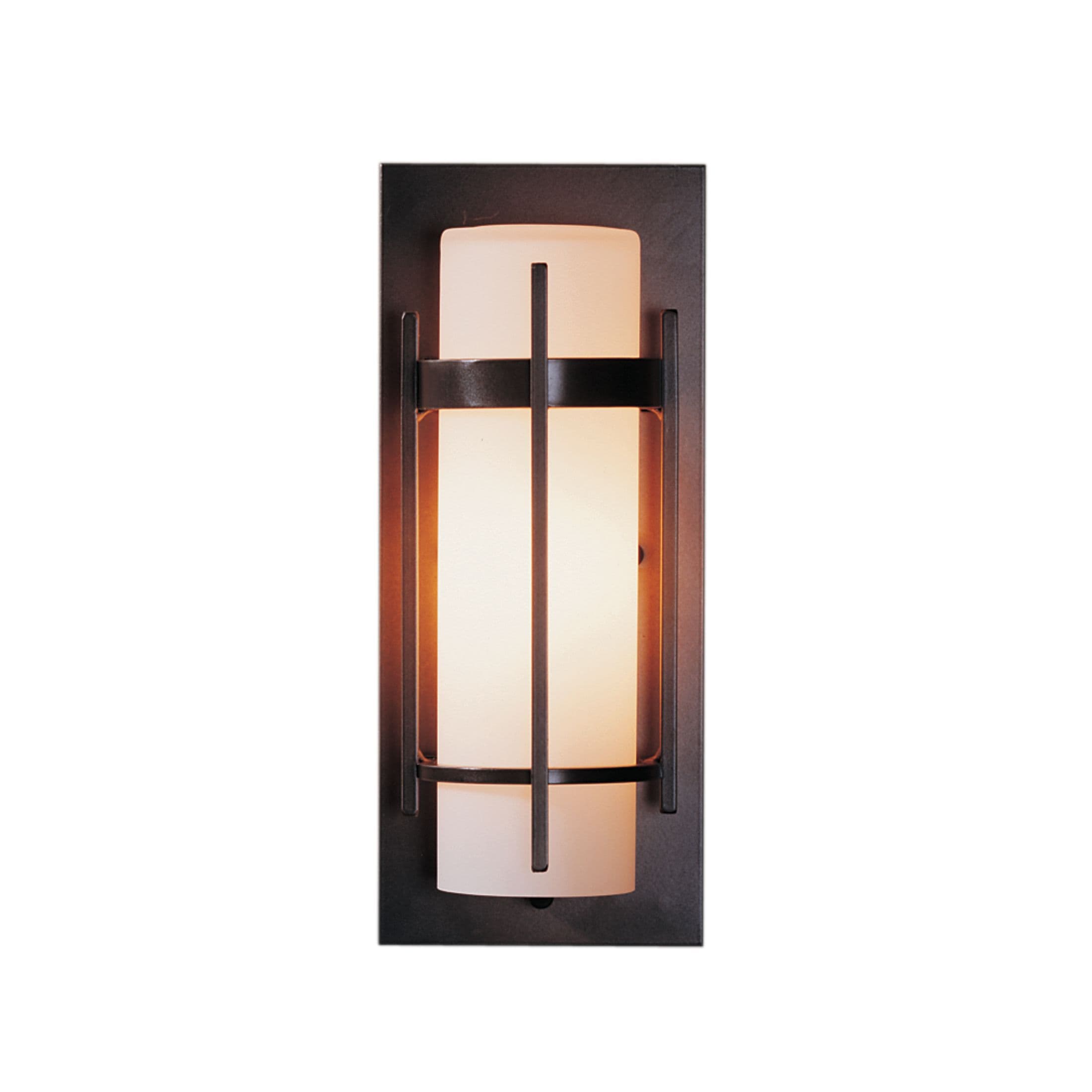 Настенный уличный светильник Hubbardton Forge Banded Small Outdoor Sconce Hubbardton Forge