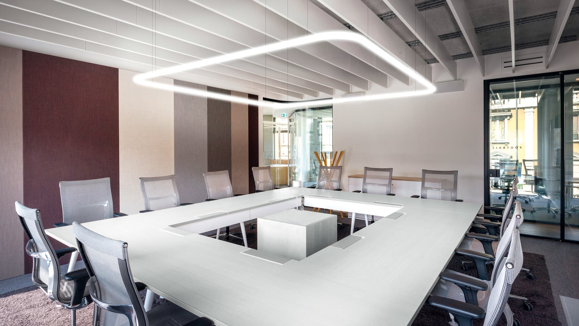 Подвесной светильник Artemide Alphabet of light system - Suspension - Curved - 45° Artemide