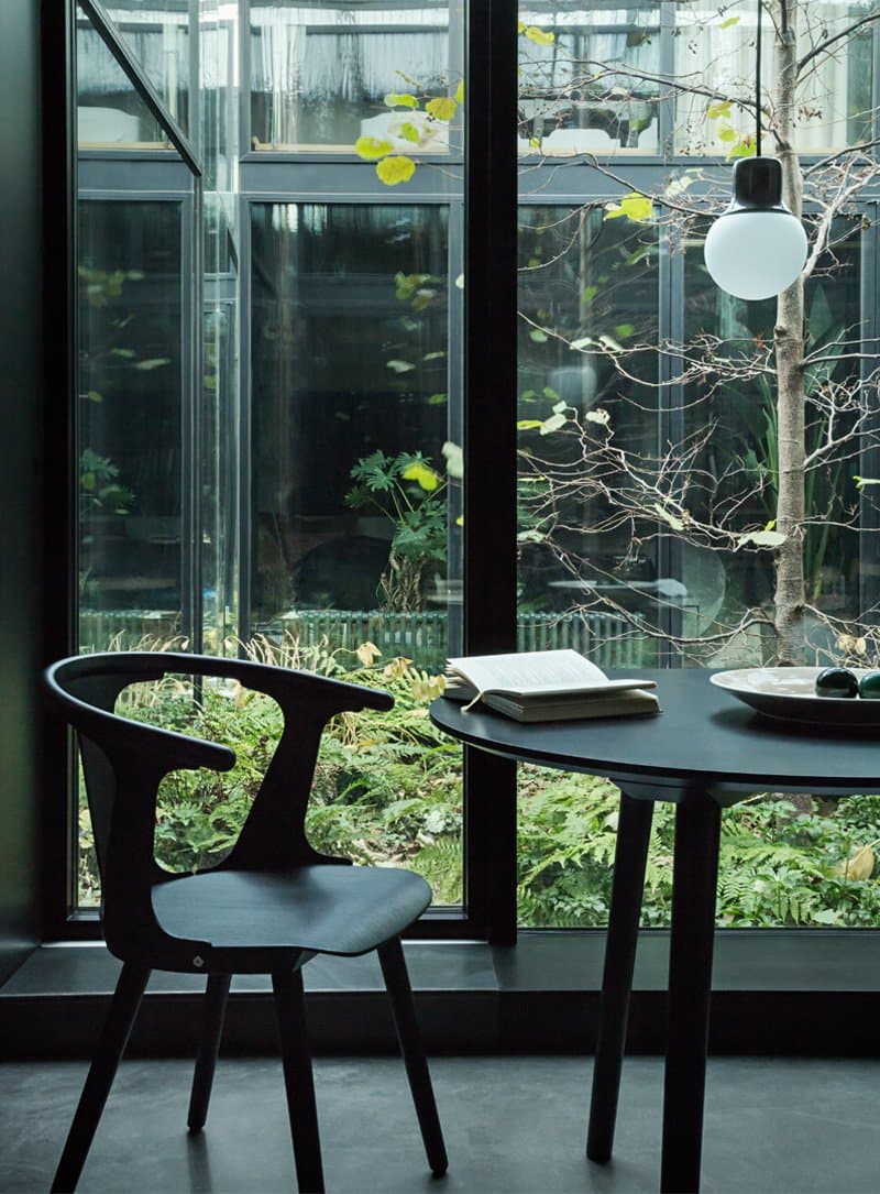 Обеденный стол AndTradition In Between SK3