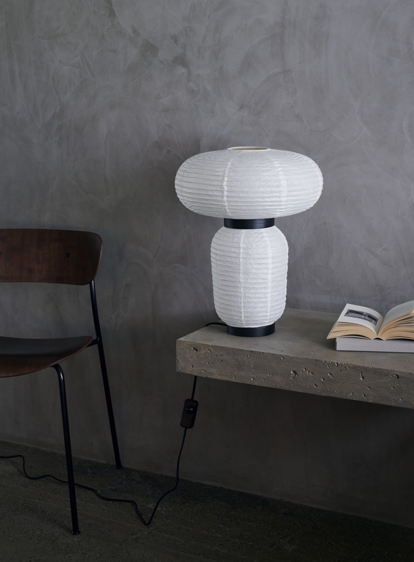 Настольный светильник AndTradition Formakami JH18 AndTradition