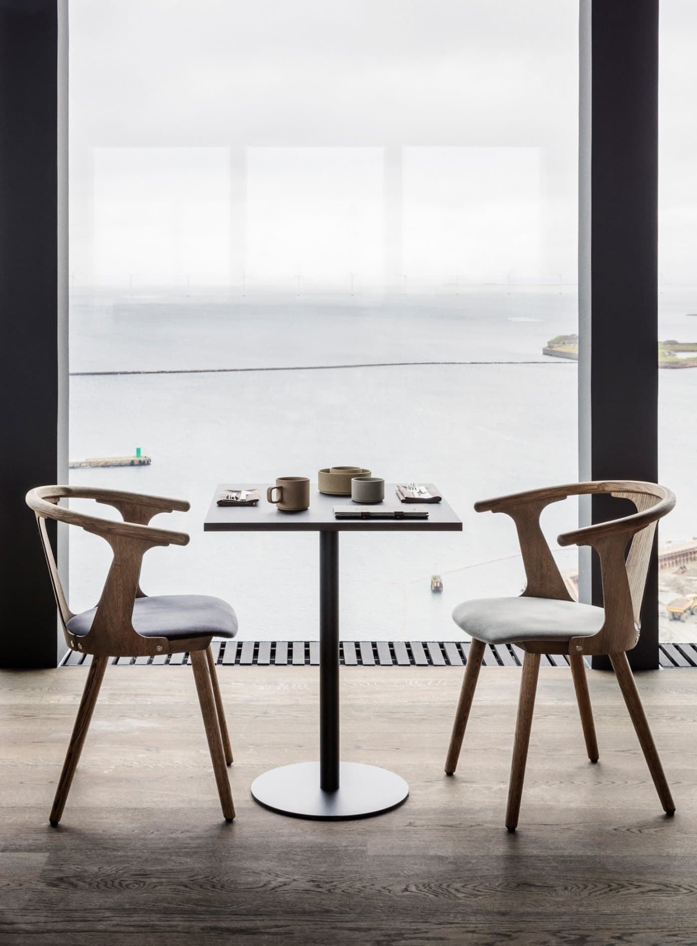 Обеденный стол AndTradition Nærvær NA10