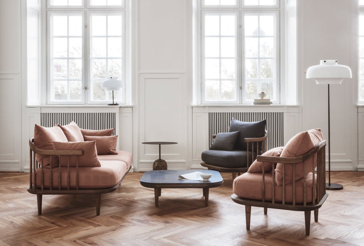 Журнальный столик AndTradition Fly SC4