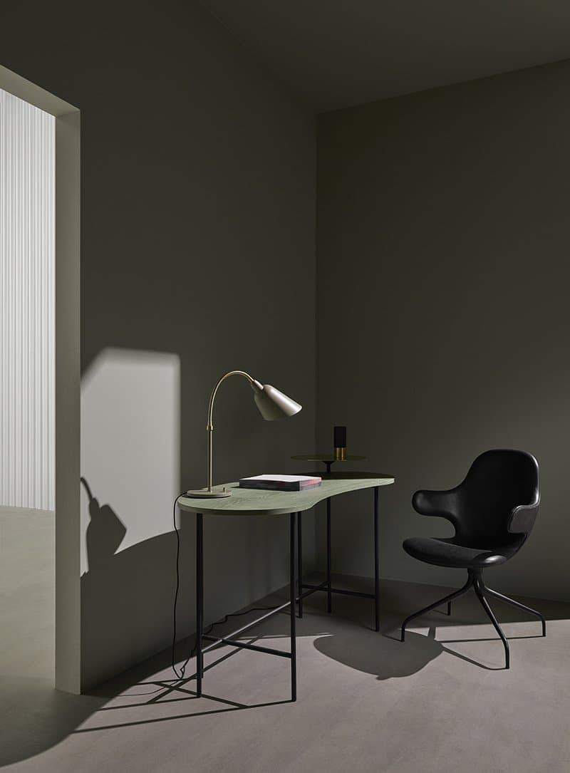 Стул с подлокотниками AndTradition Catch JH2