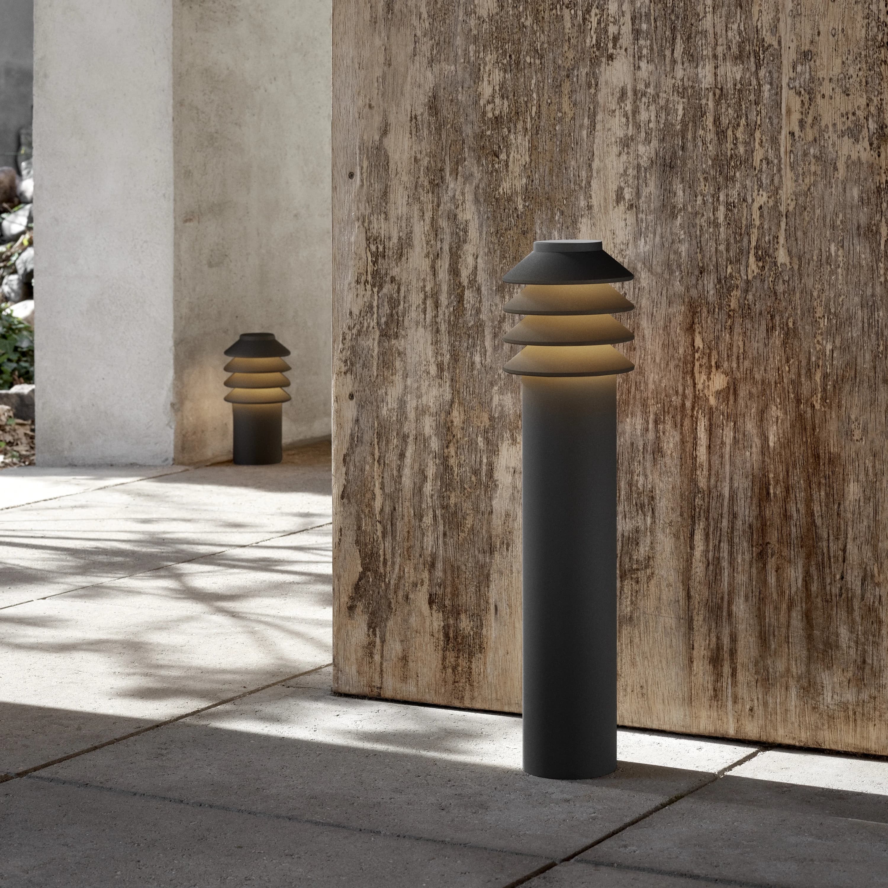 Louis Poulsen Bysted Garden Bollard Black texture SHORT — фото 2